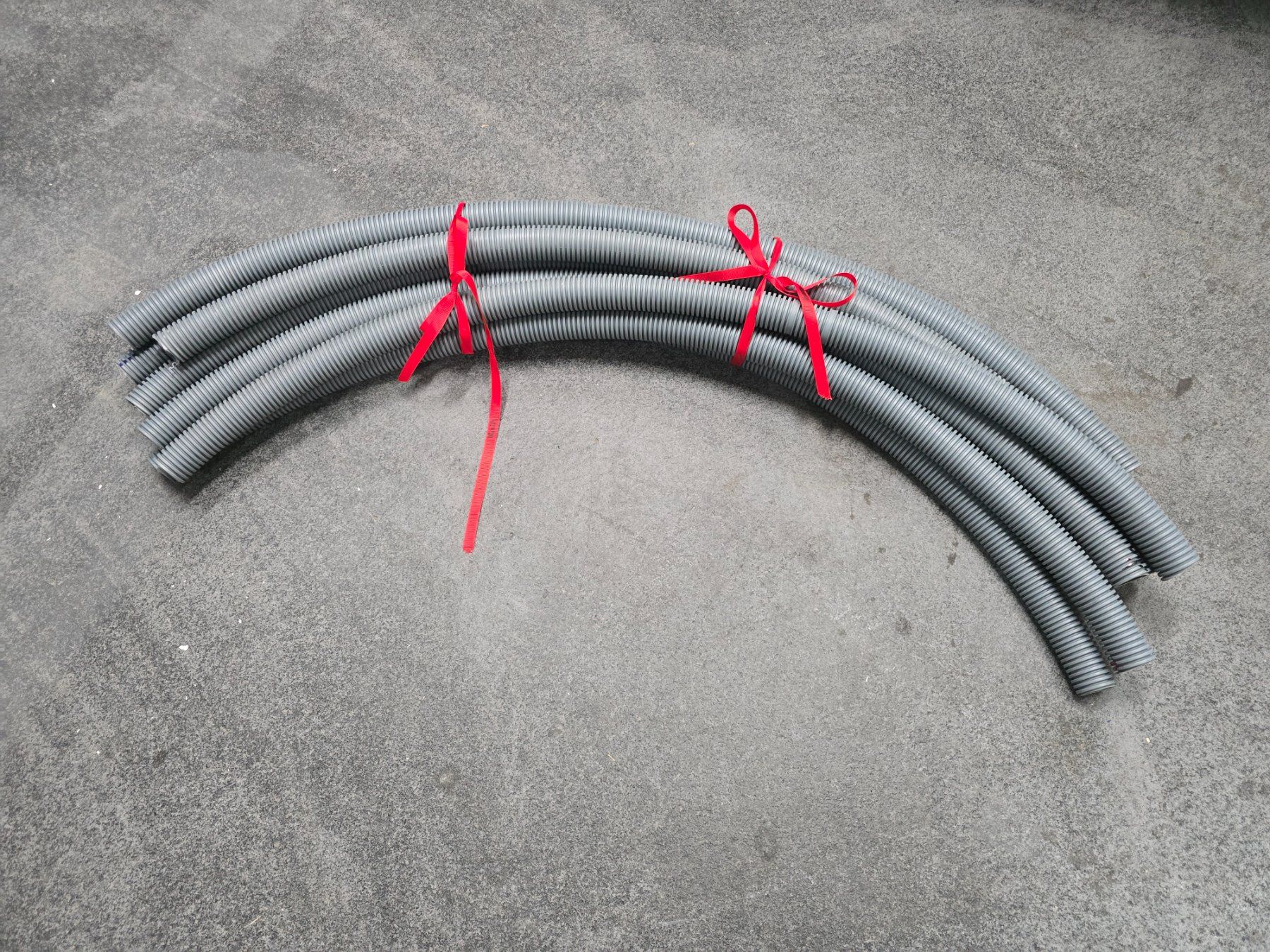 Tutti gli attrezzi: Posten Elektrorohr Stücke 95cm innen D: 2,4cm ab 1.- – Usato da KRINAU venduto da Mio_Liqstyle