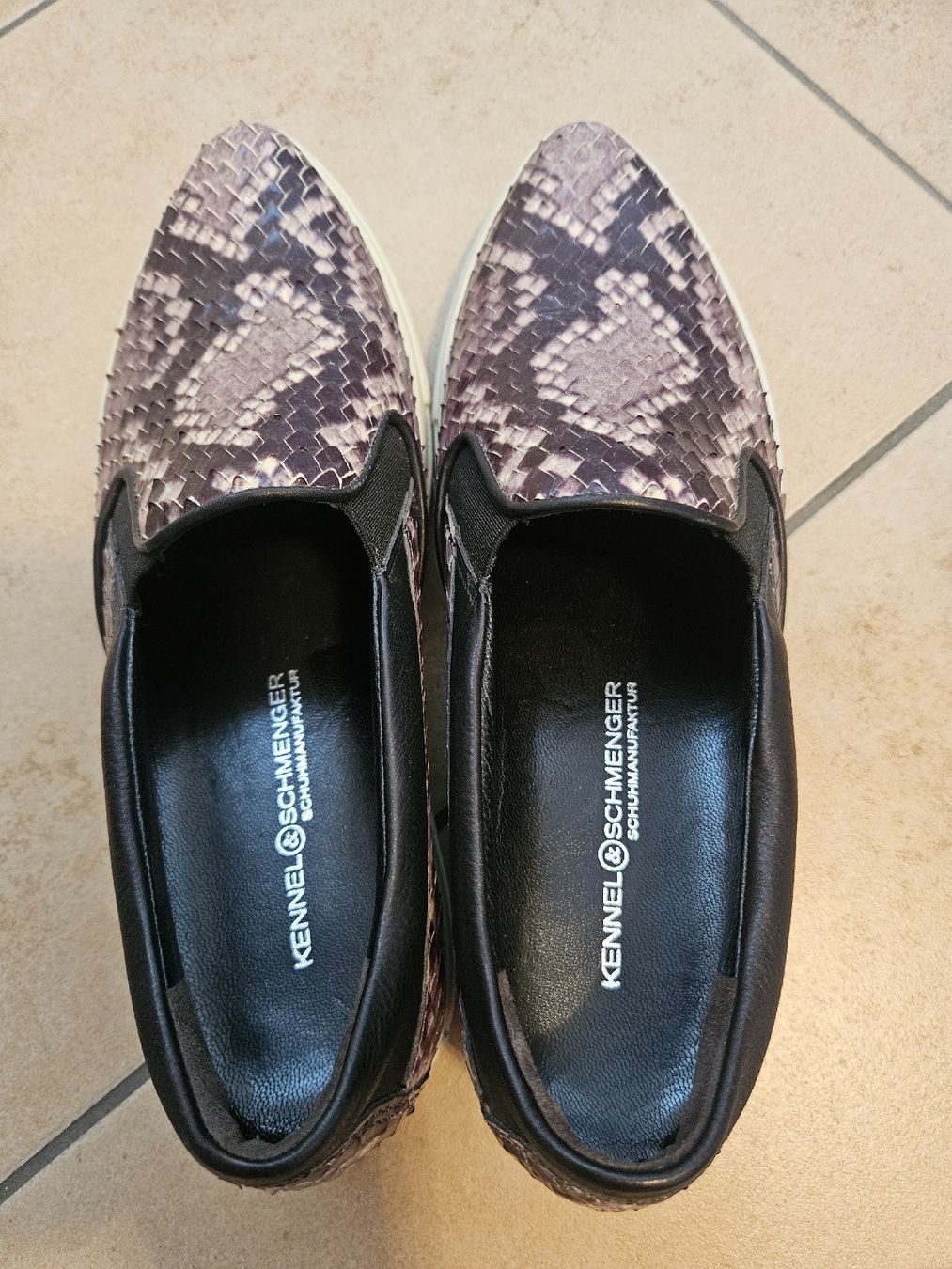 Kennel + Schmenger Scarpe da donna: Kennel & Schmenger Slipper, Schlangenmuster, Grösse 4.5 – Usato da Steckborn venduto da suz_v2v6 3