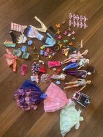 Barbie Puppen Set mit Kleidern und Zubehör