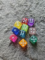 Lot de 10 dés translucides multicolores,  neuf !