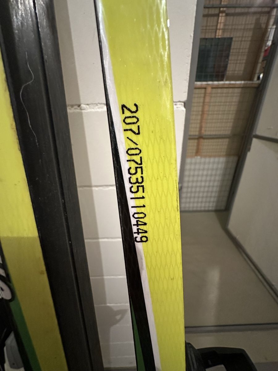 Skis: Komplettsets Microschuppe Damen – Gebraucht aus Erlinsbach SO von Silya 8