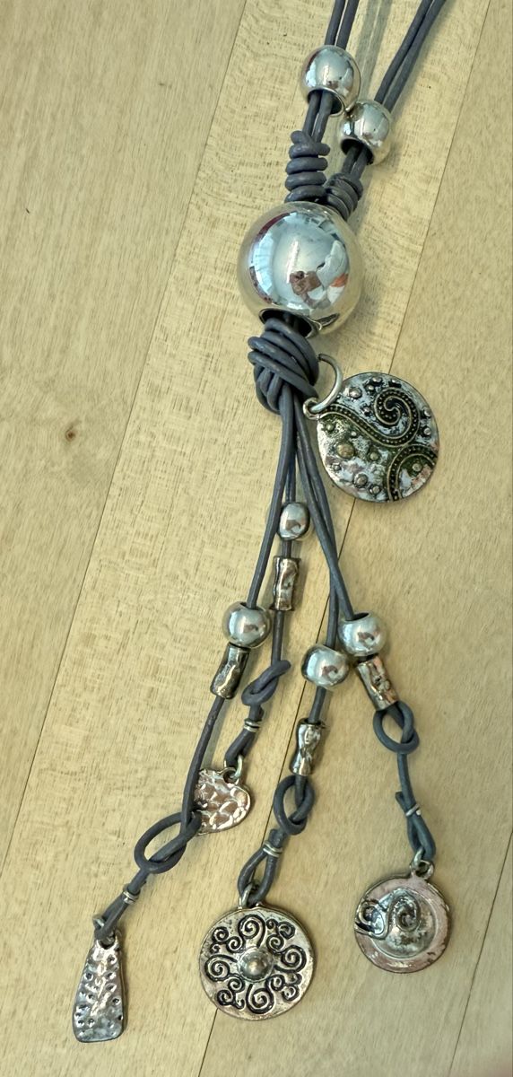 Catenine: Street One Halskette mit Anhänger – Usato da Lyss venduto da Sibella56 1