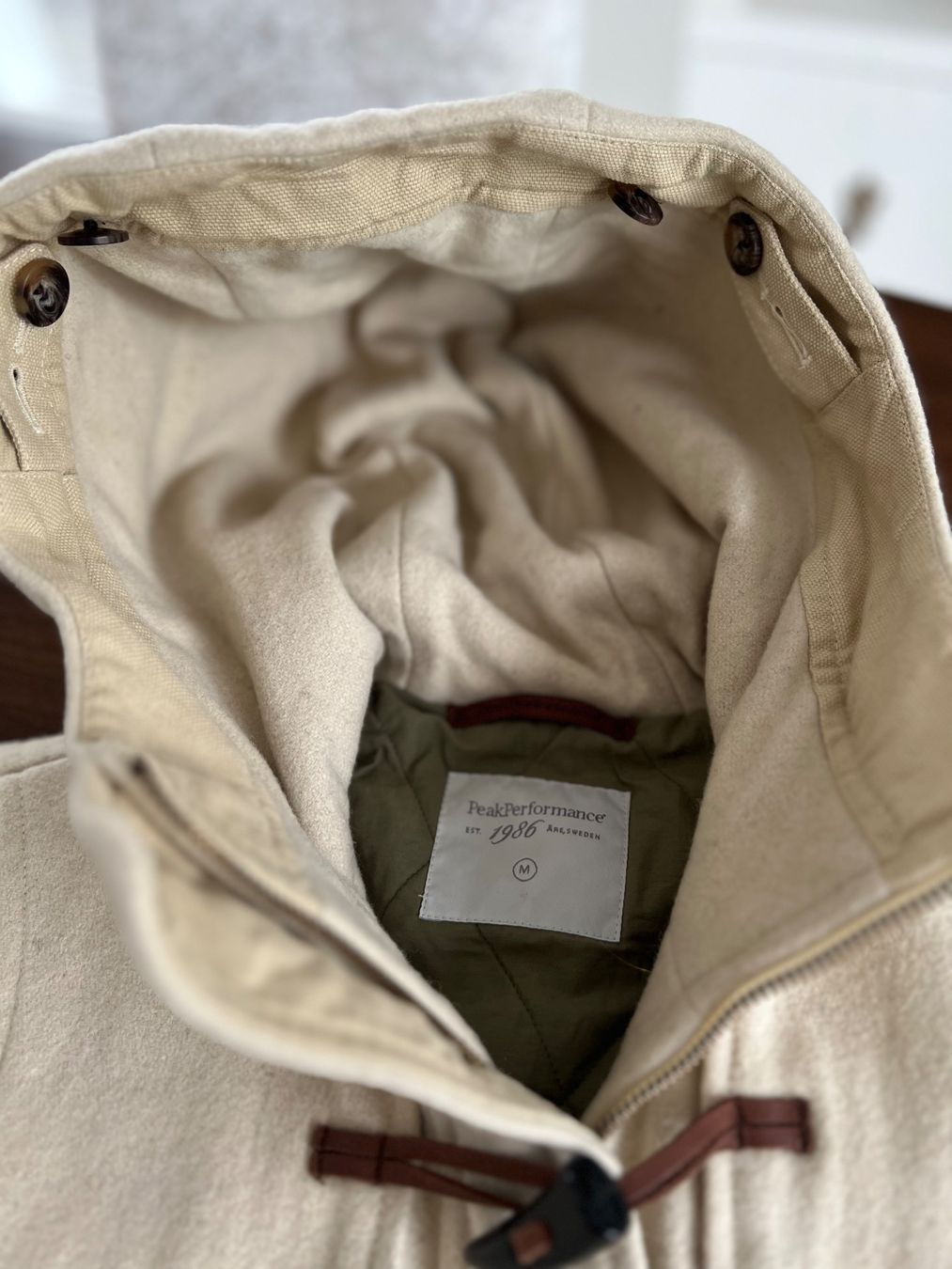 Peak Performance Mäntel: Peak Performance-Winter Wollmantel Beige Gr. M – Gebraucht aus Ebmatingen von Mistelu 4