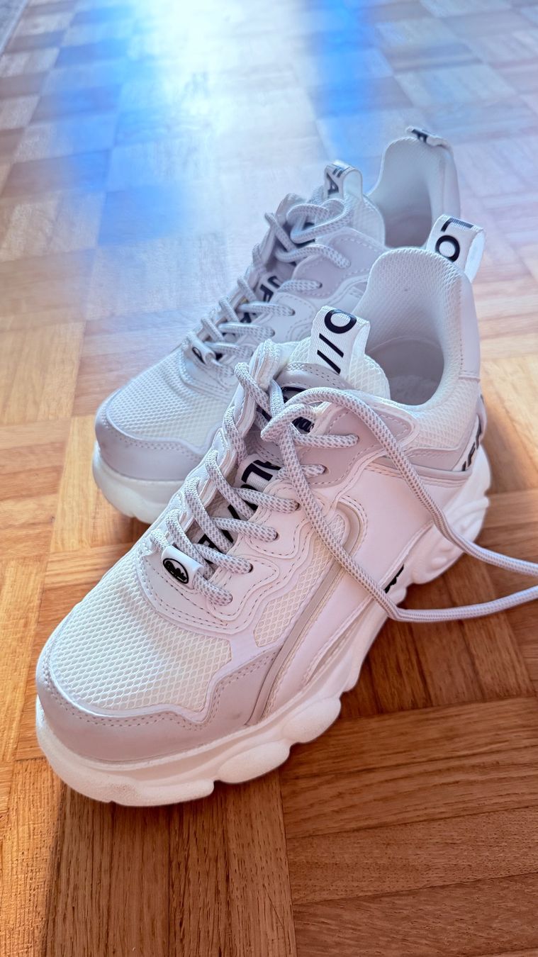 Buffalo Scarpe da donna: Buffalo Plateau Sneaker 37 – Usato da Grenchen venduto da Raluca29