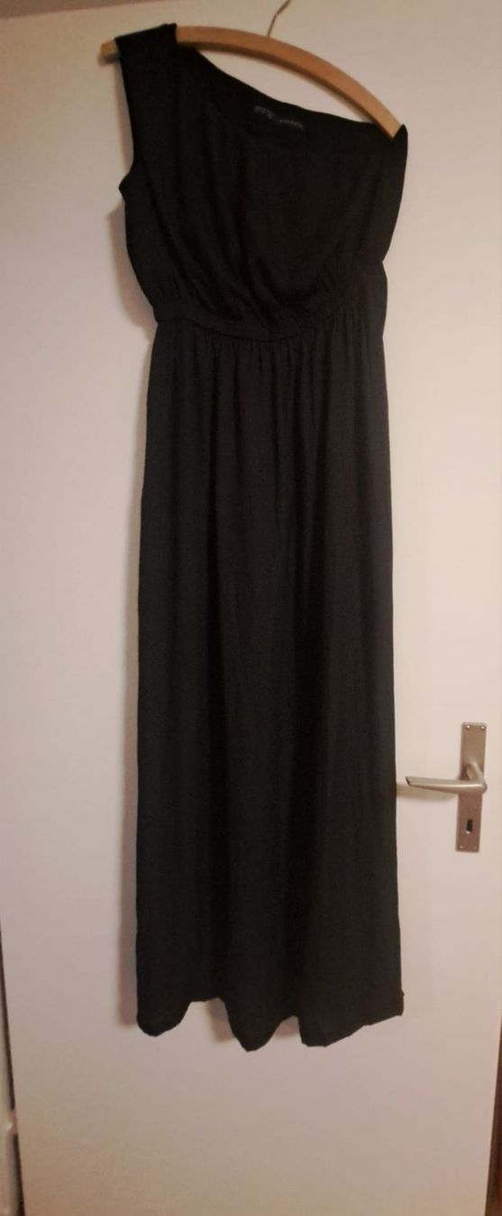 Zara Kleider: Elegantes Sommerkleid, schwarz – Gebraucht aus Rheinau von Jackandjones01 1