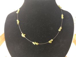 PERIDOT  HALSKETTE SILBERVERSCHLUSS  STAHLDRAHT LÄNGE 42,5cm