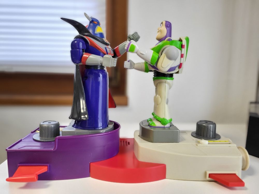 Toy Story Rock 'Em Sock 'Em Robots Game Buzz Zurg (Gebraucht) in Benken ...
