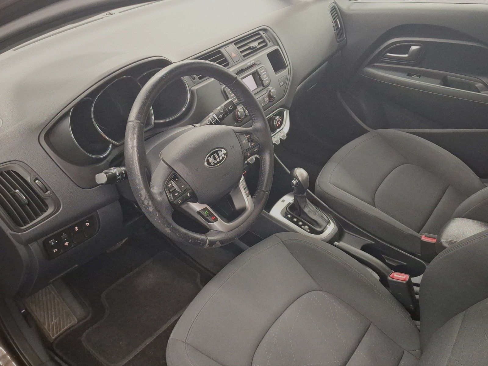 Kia Automobili: Kia Rio 1.4 Automat – Usato da Ebikon venduto da Garage-Bolzern-Koch 3