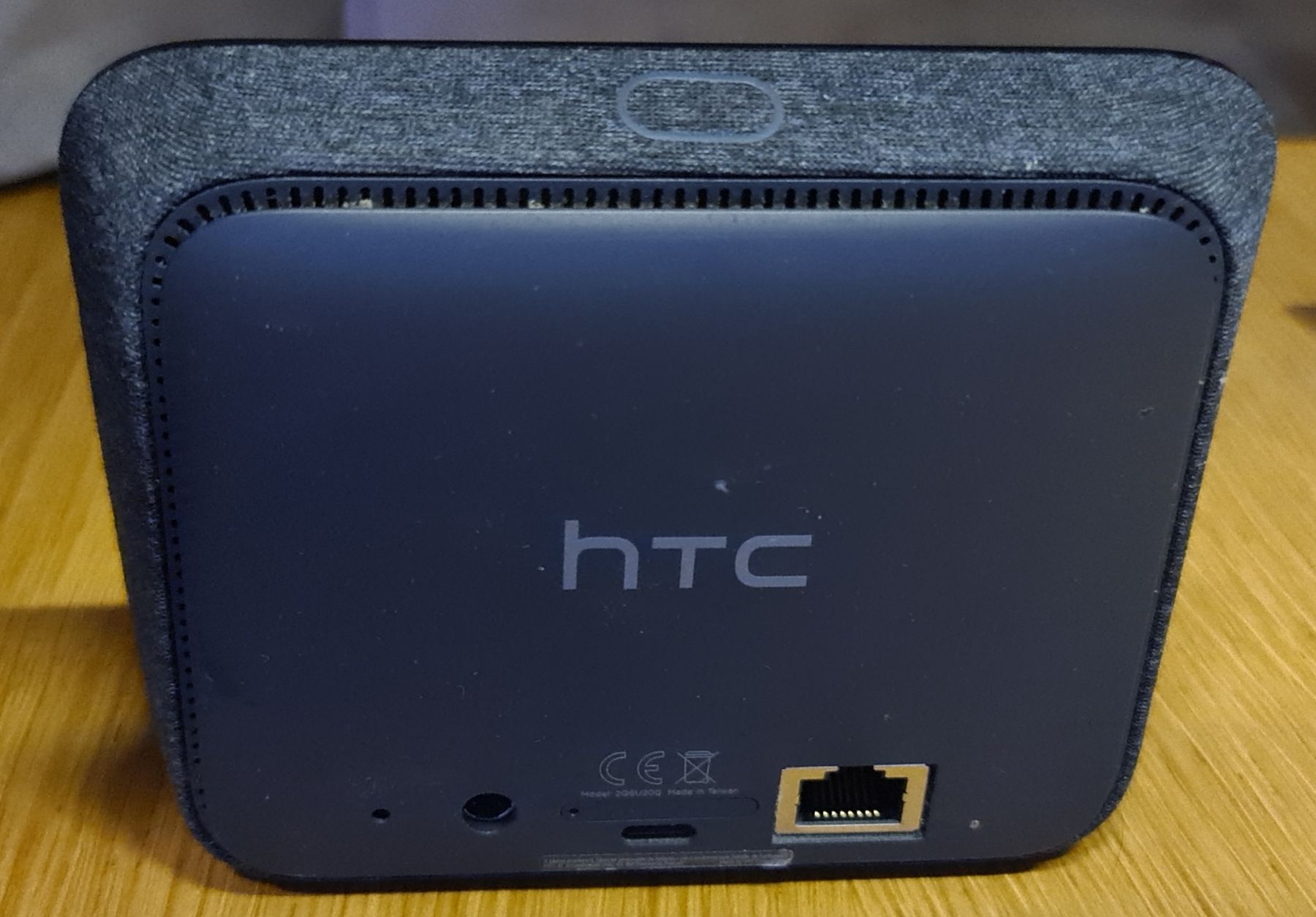 HTC Modem & Router: HTC 5G Hub – Usato da Seengen venduto da Fb0 1