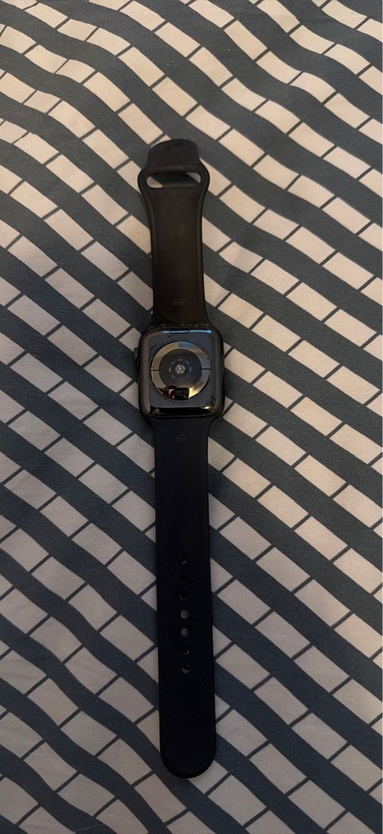 Apple Smartwatch: Apple Watch Serie 5 – D'occasion à Basel par azb_tb6b