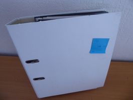 Interessantes Album Weltweit mit 100 Seiten Inhalt