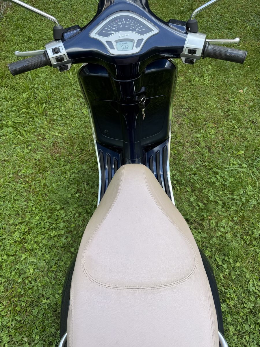 Vespa Scooter: PIAGGIO VESPA PRIMAVERA 50 CC – Usato da Winterthur venduto da Fabio_46 9
