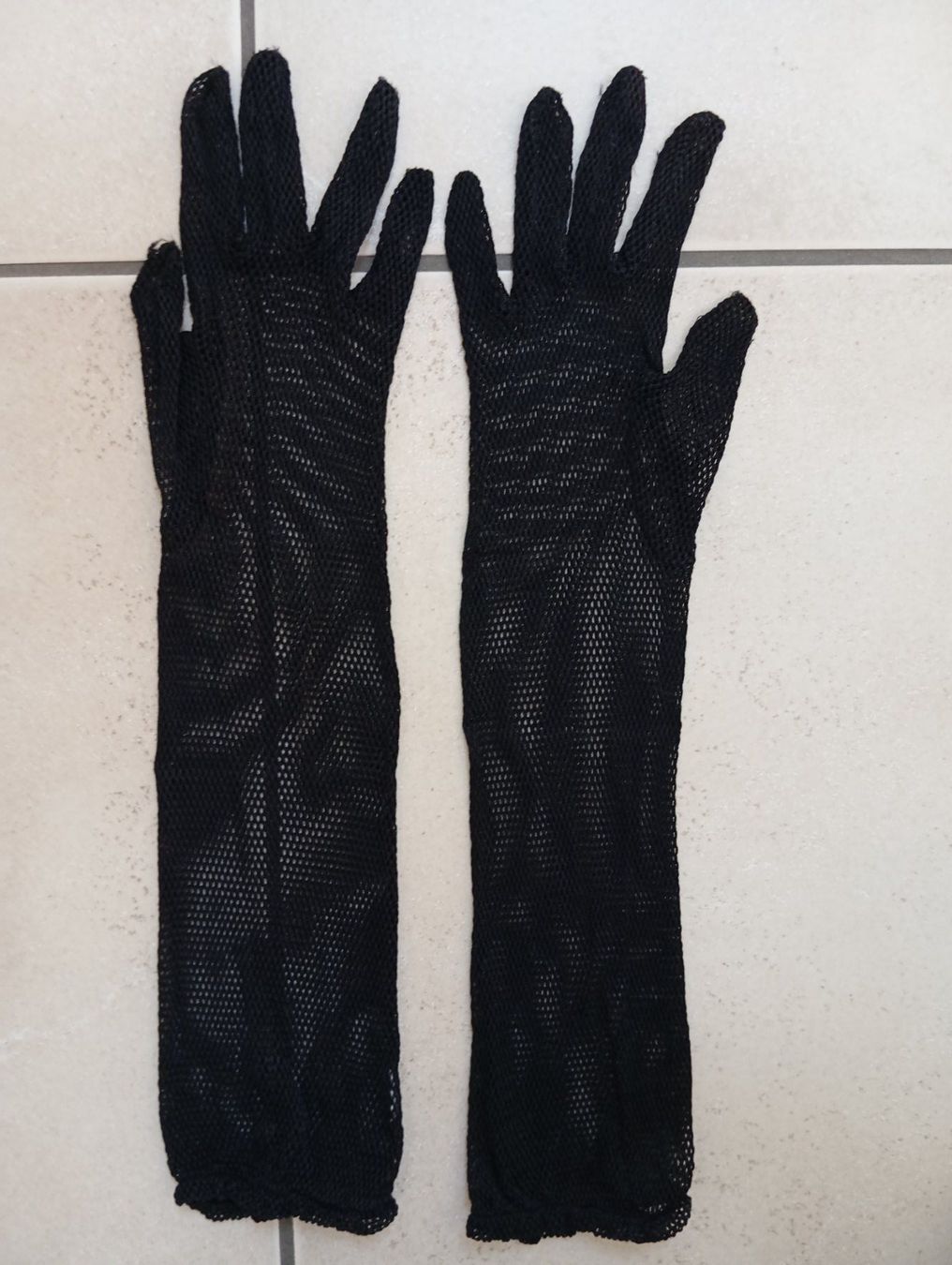 Guanti & manicotti: 6 Paar Damenhandschuhe Vintage – Usato da Oberägeri venduto da baerghuus 9