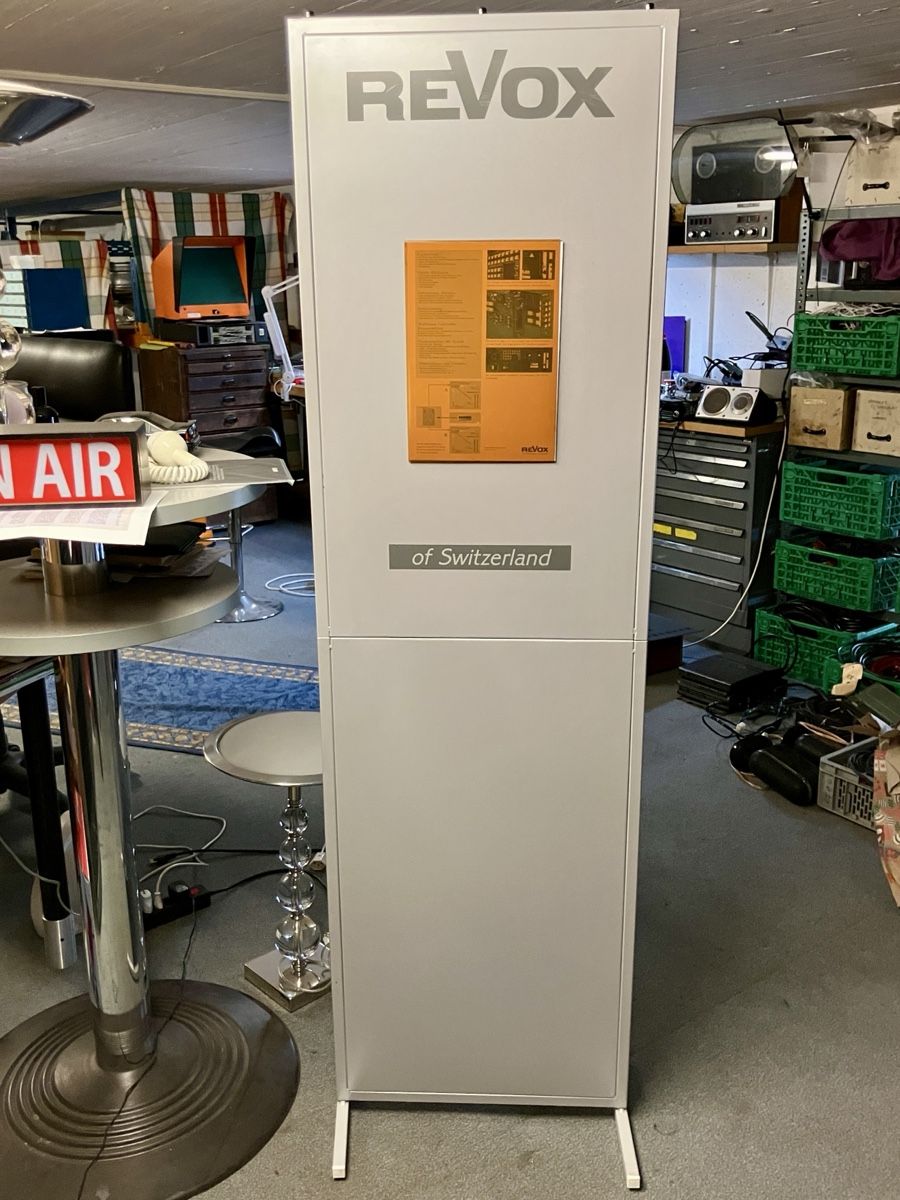 Revox Haut-parleurs: Revox showroom tower – D'occasion à Servion par Vintageguru 2