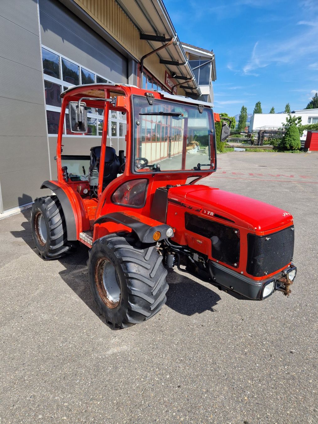 Carraro Trattori: Traktor Wendetrac Antonio Carraro TTR 6400 – Usato da Menznau venduto da 6122 1