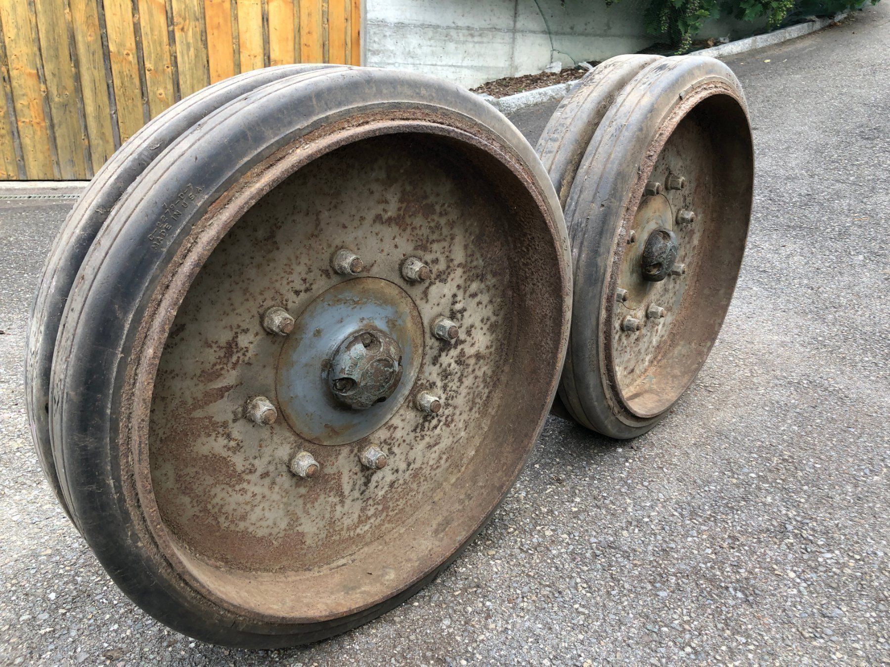Pneus & Kompletträder: Saurer Räder von der Anfangszeit – Gebraucht aus Beinwil (Freiamt) von Zedel1923