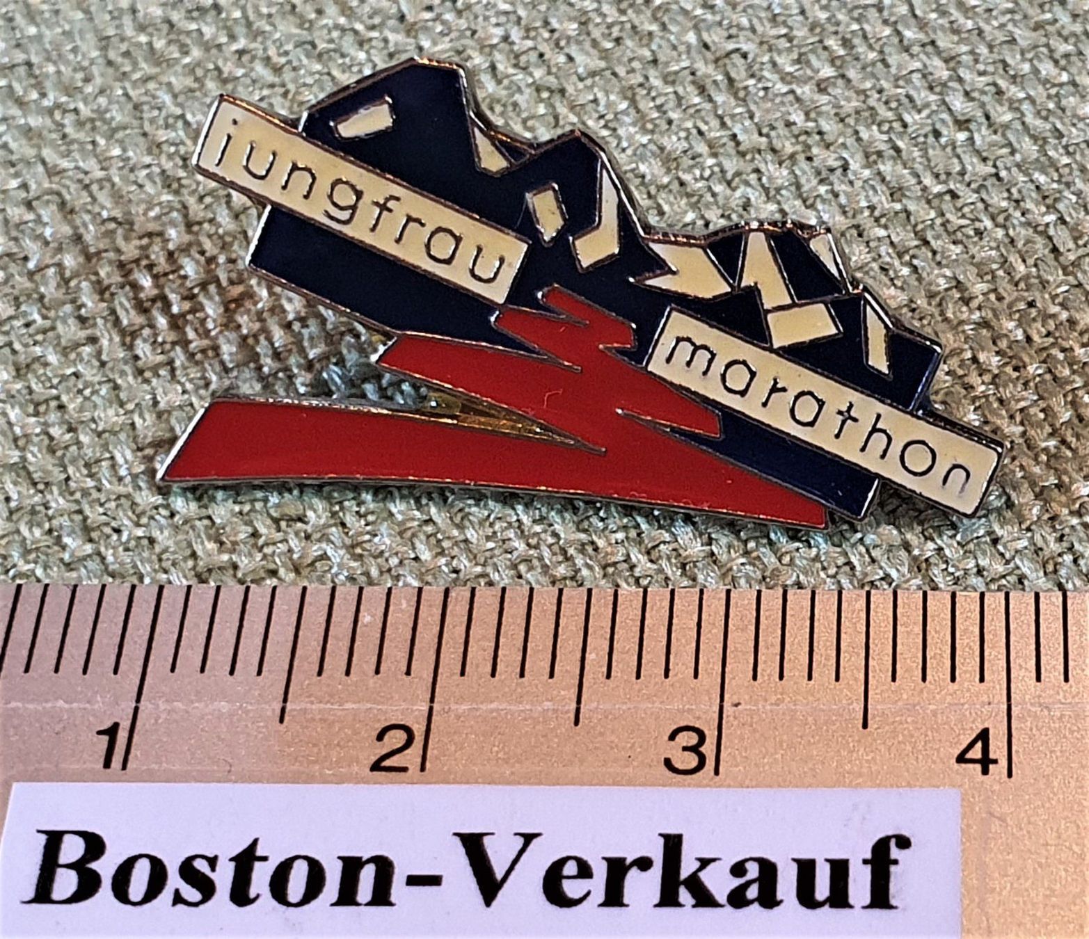 Spille & Fermagli: B198 - Pin Jungfrau Marathon Schweiz – Usato da Reinach BL venduto da Boston-Verkauf 1