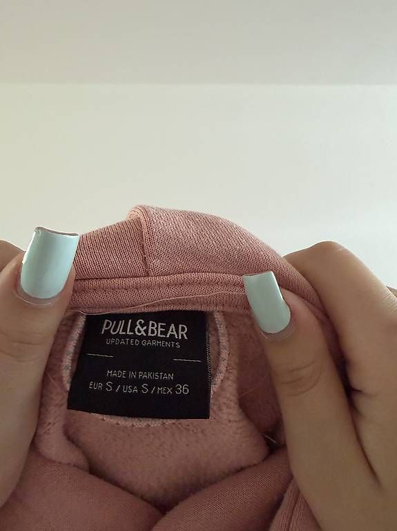 Maglioni & Felpe: PULL&BEAR HOODIE S – Usato da Niederhasli venduto da agn_28zq
