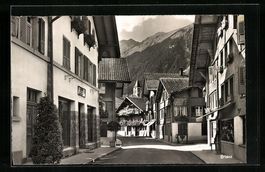 AK Brienz, Strassenpartie mit Geschäft