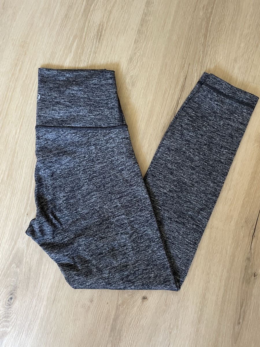 Lululemon Leggings: Lululemon Leggings Gr.6 Grau meliert – Usato da Hettlingen venduto da Gaborrelli