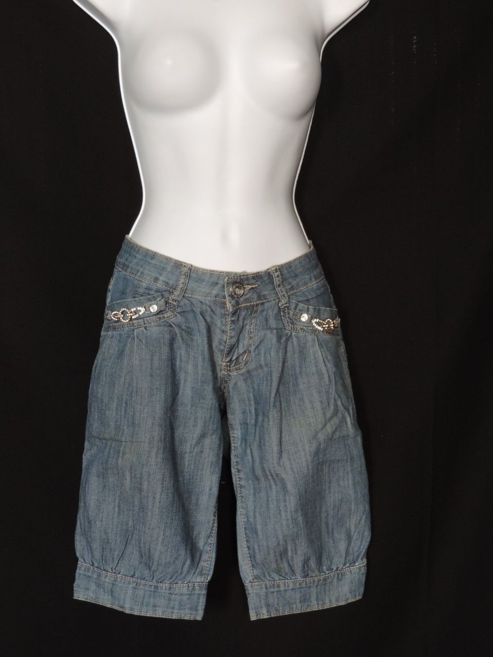 Jeans: corsaire jeans bleu à brillant – D'occasion à Genève par Axelle333 4