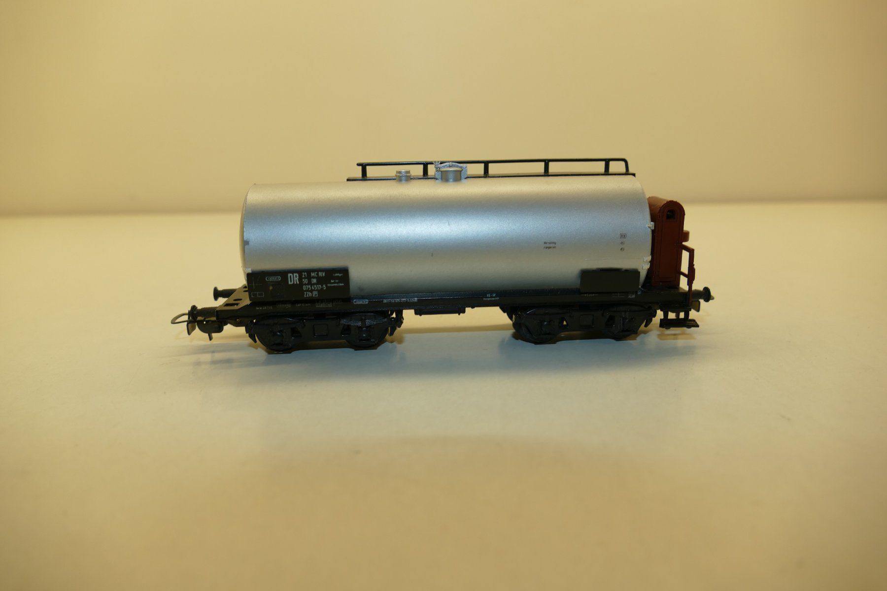 Piko Modelleisenbahnen: Piko H0: DR Kesselwagen – Gebraucht aus Niederhasli von rail-duerst 3