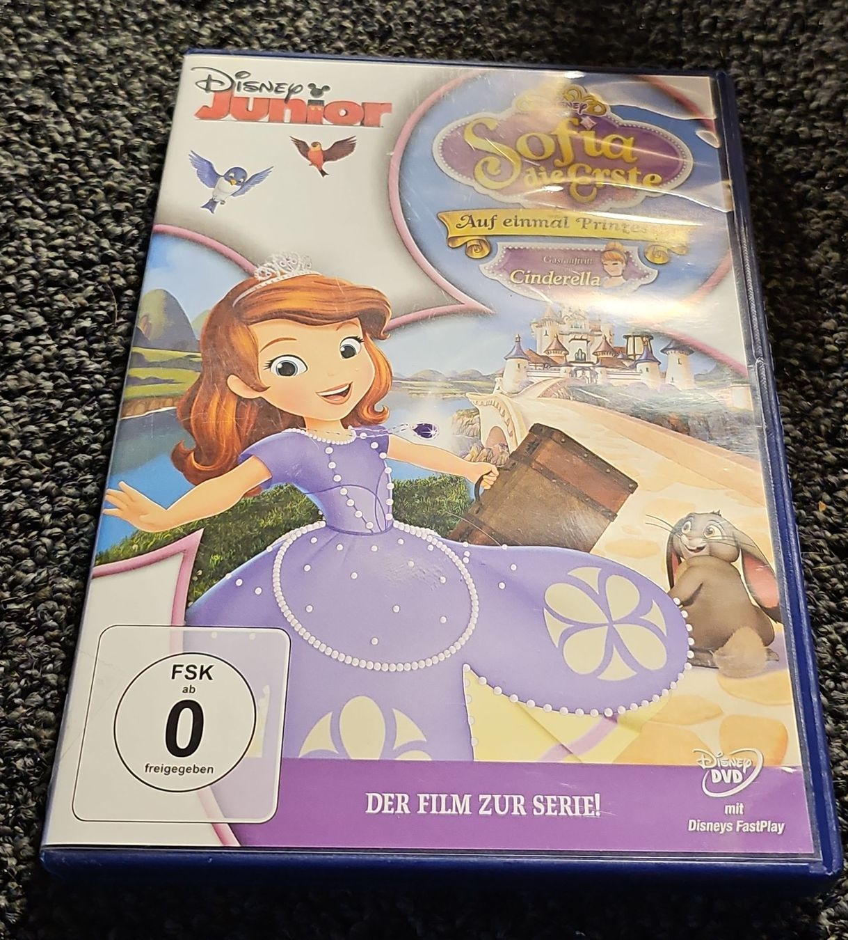 Tutti i DVDs: DVD Sofia die Erste - Auf einmal Prinzessin(19797) – Usato da Ruswil venduto da jan_bxl5