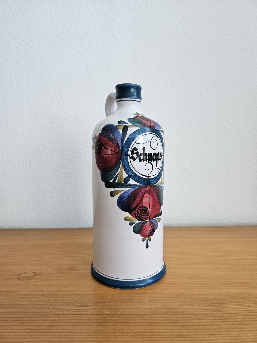 Sonstiges: Luzerner Keramik 'Schnaps' Gefäss handbemalt ca. 1960 – Gebraucht aus Wiezikon b.Sirnach von wiezikon.vintage