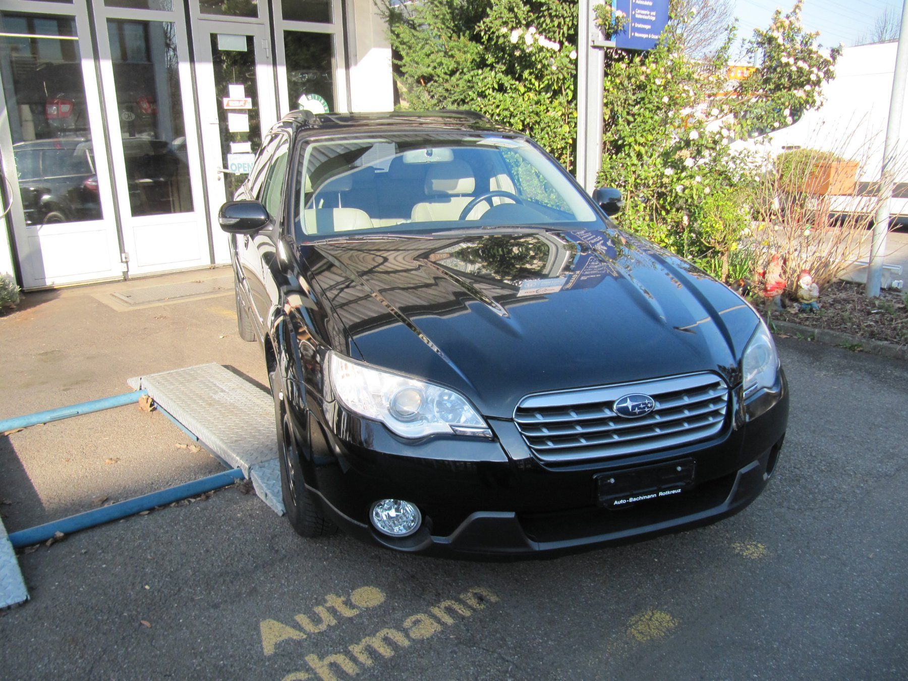 Subaru Automobili: Subaru Outback – Usato da Rotkreuz venduto da auto-bachmann 1
