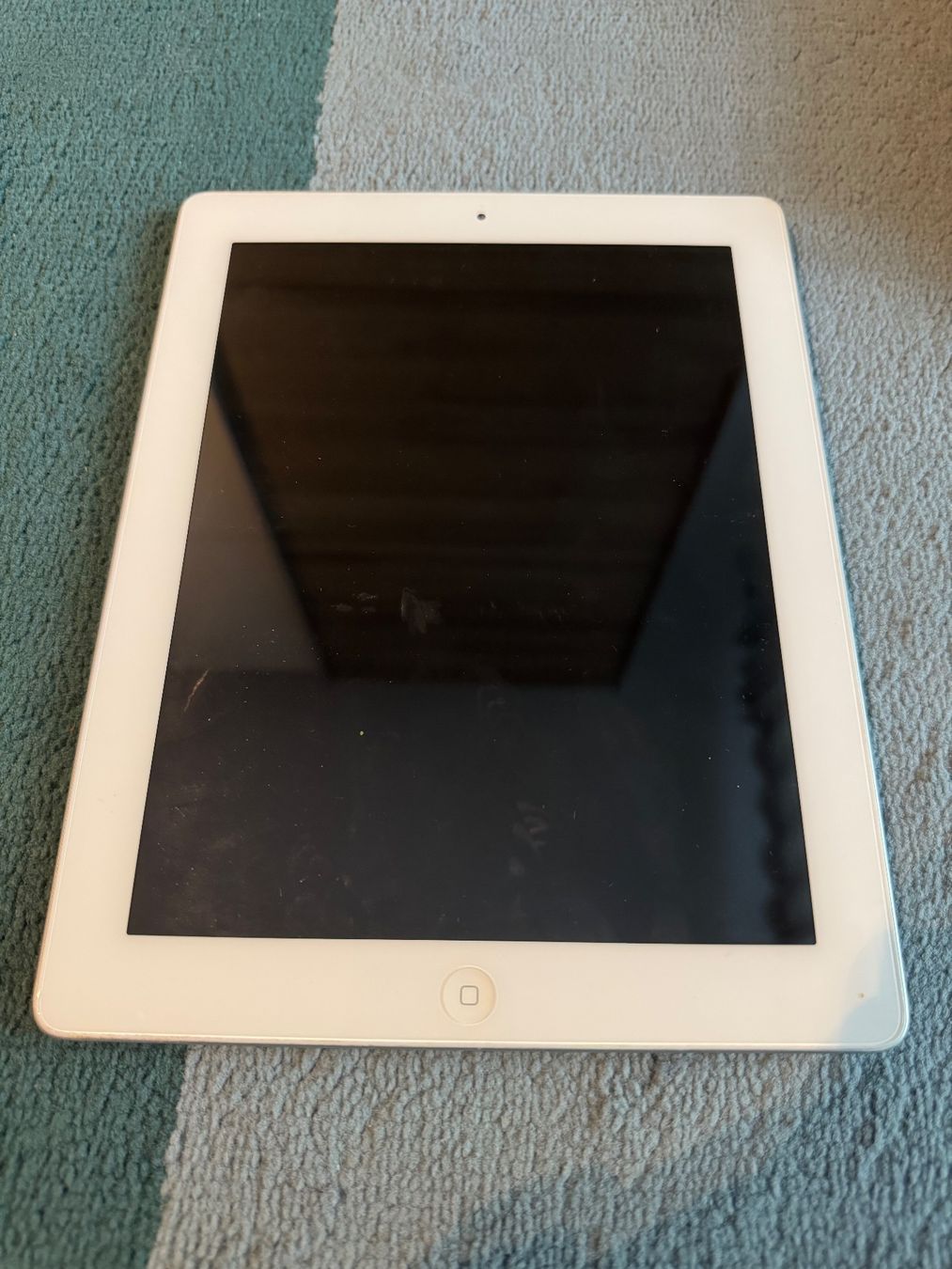 Apple Tablet PC: iPad 2 Generation – Difettoso da Adliswil venduto da Busys