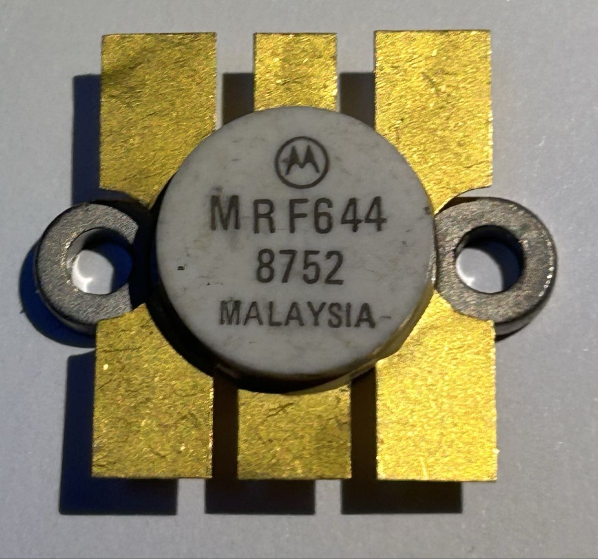 Motorola Componenti elettronici: Transistor Motorola MRF 644 NPN RF power UHF – Nuovo (secondo la descrizione) da S.Antonino venduto da hb9cxz