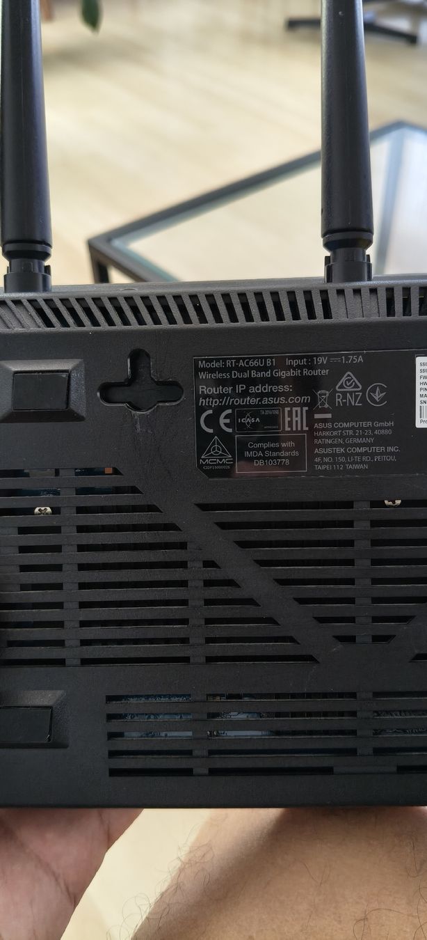 Asus Modems & Router: router asus rt-ac66u – Gebraucht aus Baar von pip_5ktt 3