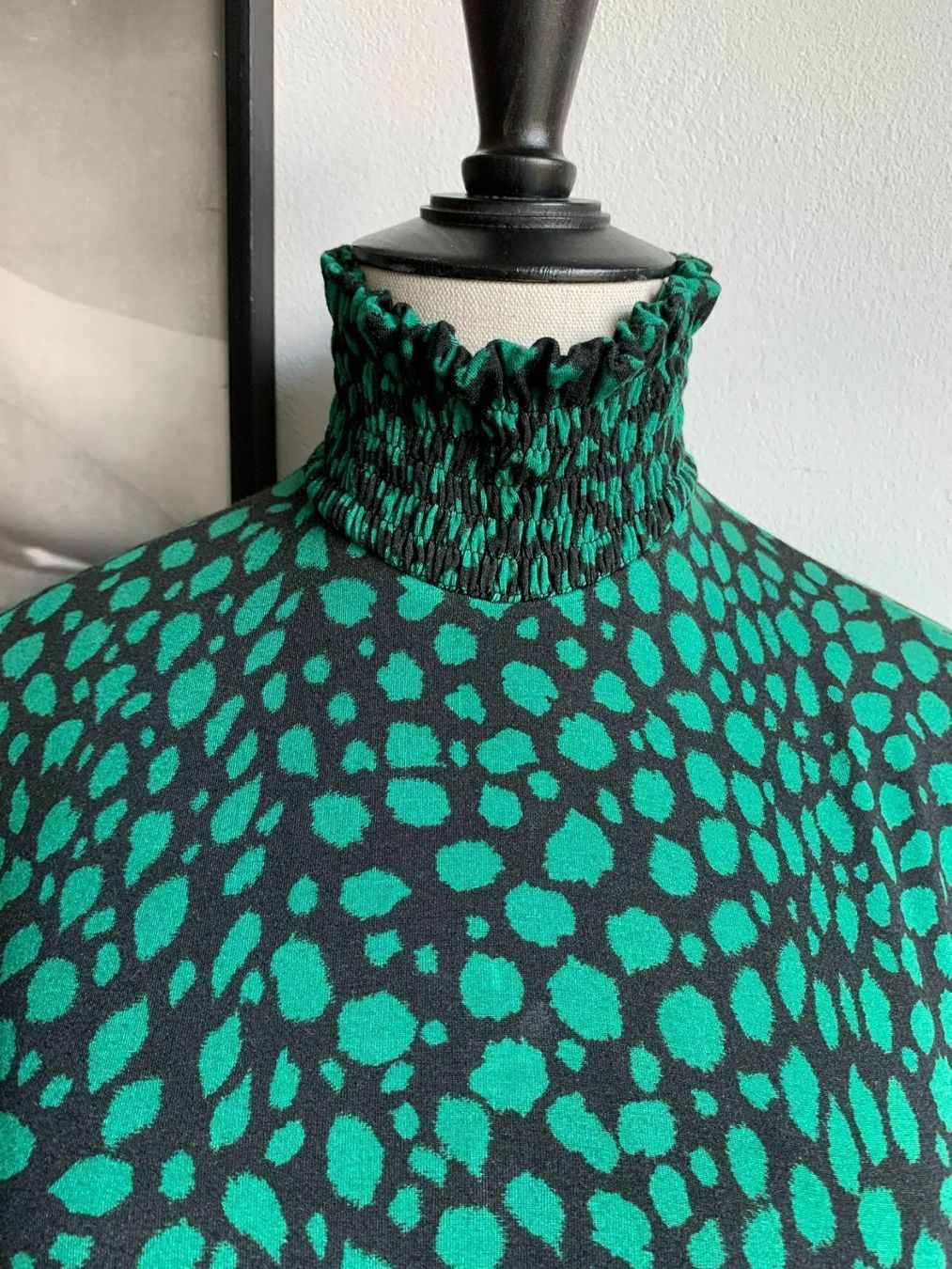 Akris Maglioni & Felpe: AKRIS: Neuer extravaganter Pullover, 36, NP 440.- – Nuovo (secondo la descrizione) da Luzern venduto da designluzern 1