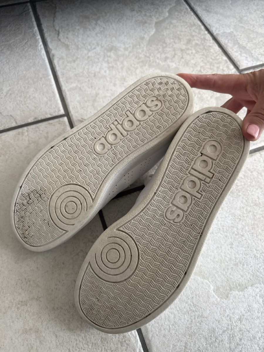 Adidas Schuhe für Mädchen: Schuhe „ADIDAS“ Gr.ca.36 – Gebraucht aus Waltenschwil von lina-04 5
