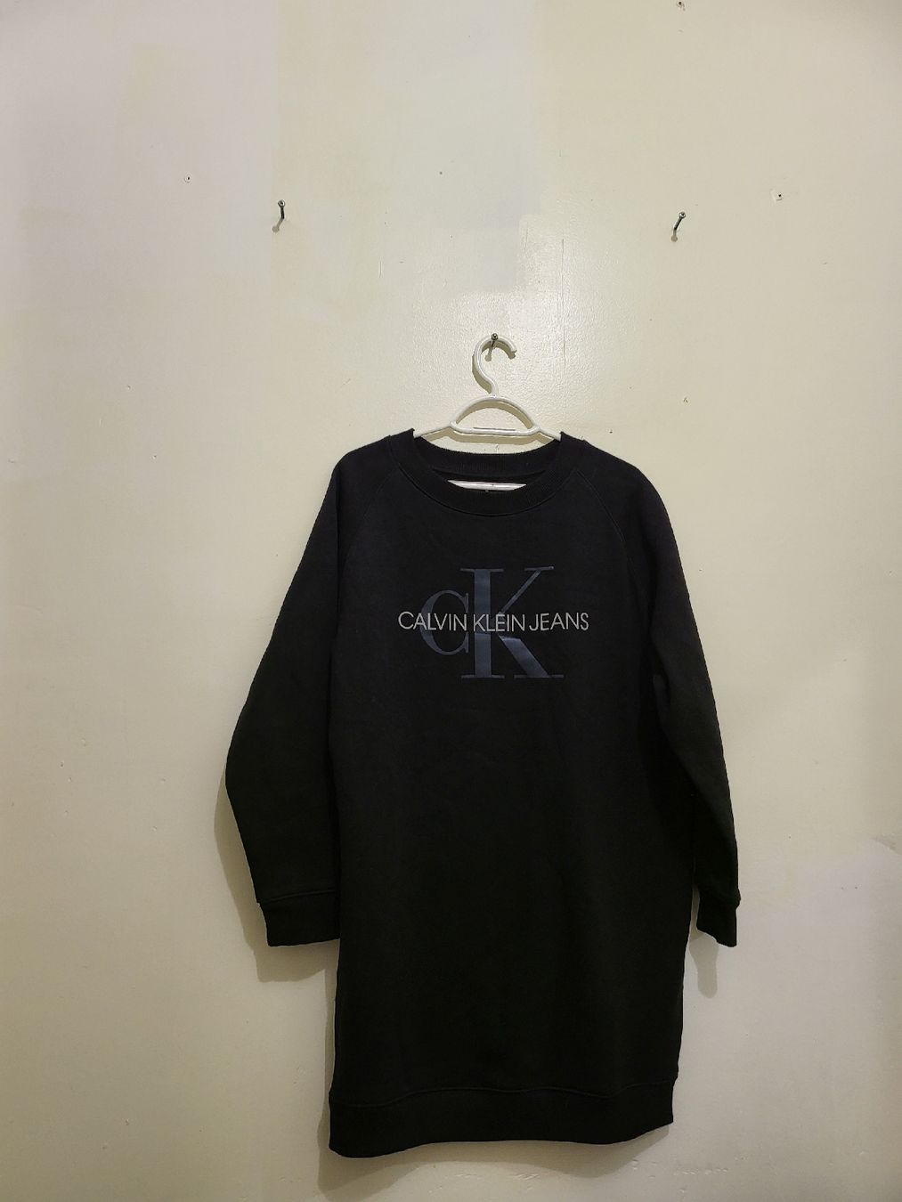Calvin Klein Kleider: robe Pull Calvin Klein Jeans Noir Taille S - Chaud – Gebraucht aus Niedergösgen von Eva2410
