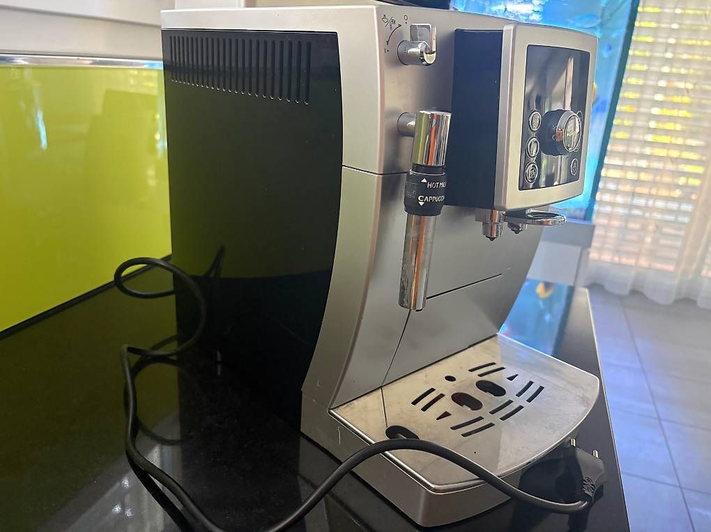 De'Longhi Machines à café & Machines à expresso: DeLonghi Kaffee Vollautomat – D'occasion à Hochdorf par cheaper2000 1