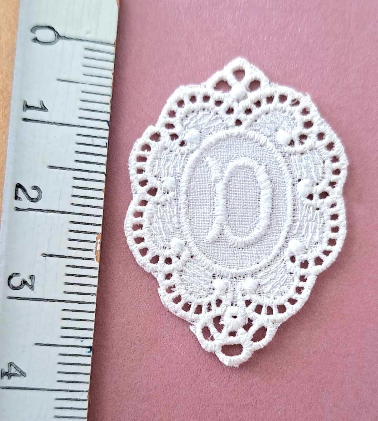 Tessuti: "D" Monogramme dentelle de coton ancienne à coudre – Nuovo (secondo la descrizione) da Hauterive NE venduto da ali_vintage 1