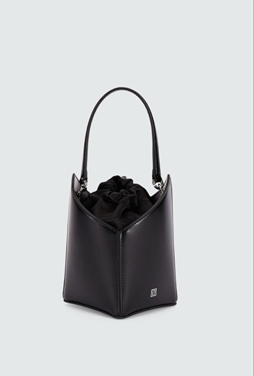 Givenchy Borse da donna: Mini shoulder bucket GIVENCHY – Usato da Männedorf venduto da gaj_sp96 5