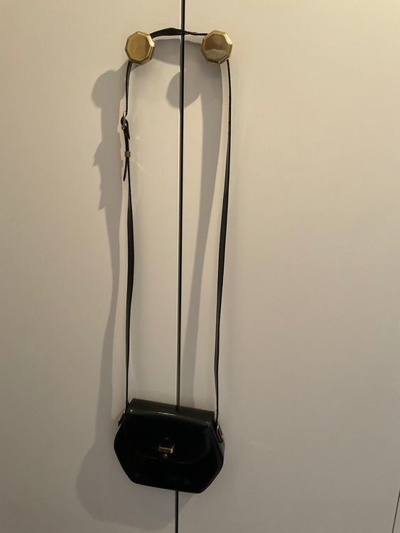 Aigner Sacs femmes: Aigner Ledertasche Schwarz – D'occasion à Basel par abo_7yys 2