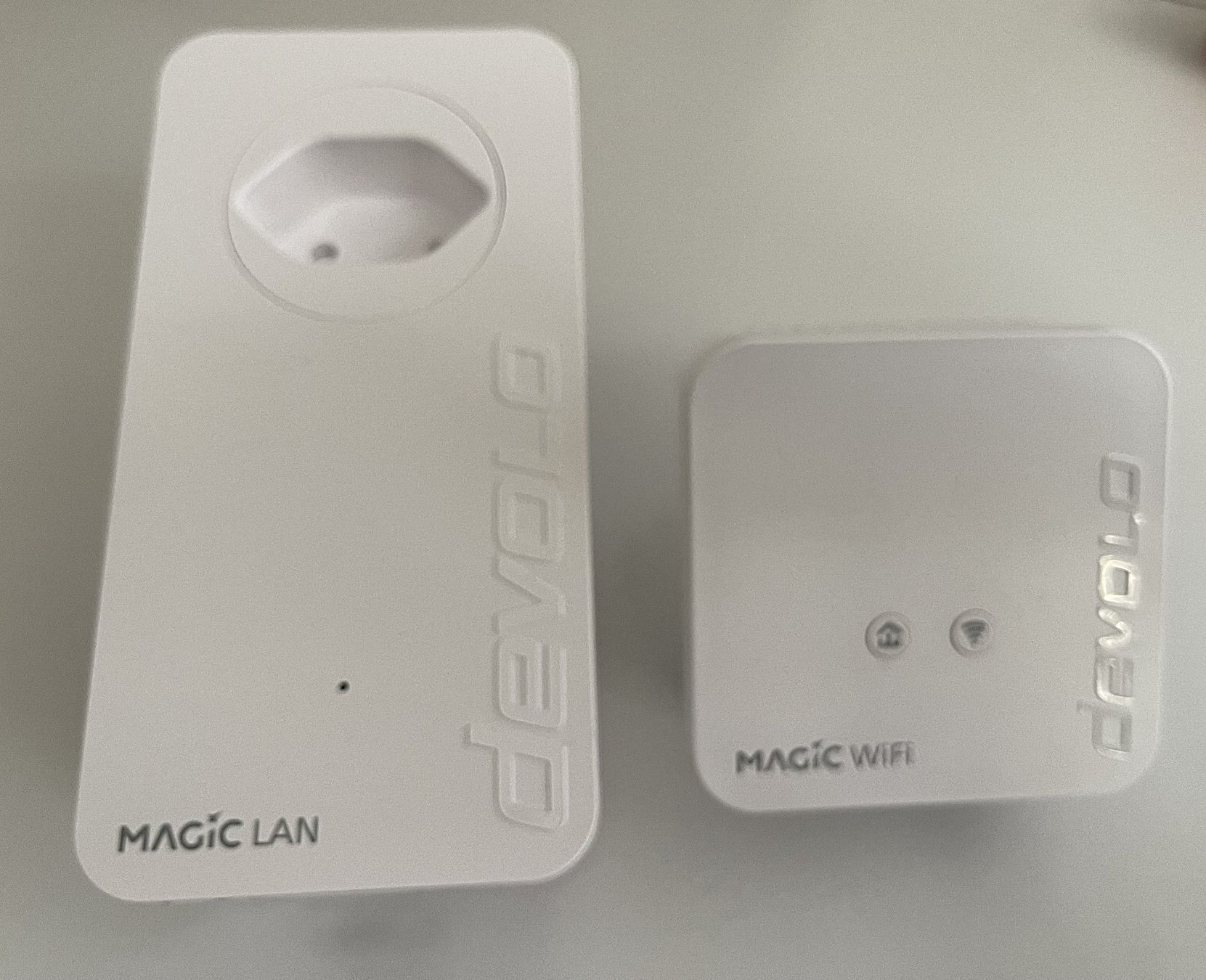 Devolo WiFi: devolo Magic 1 WiFi mini Starter Kit – Powerline WLAN Set – Usato da Ellighausen venduto da MiSola