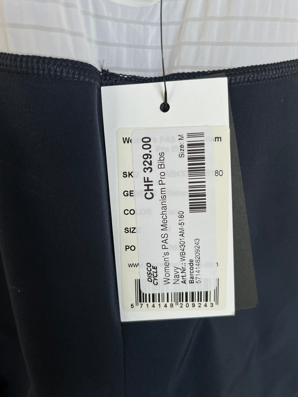 Pas Normal Studios Pantaloni: % Pas Normal Studios Women's PAS Mechanism Pro Bibs - M – Nuovo e nell'imballaggio originale da Bern venduto da Disco_Cycle 2
