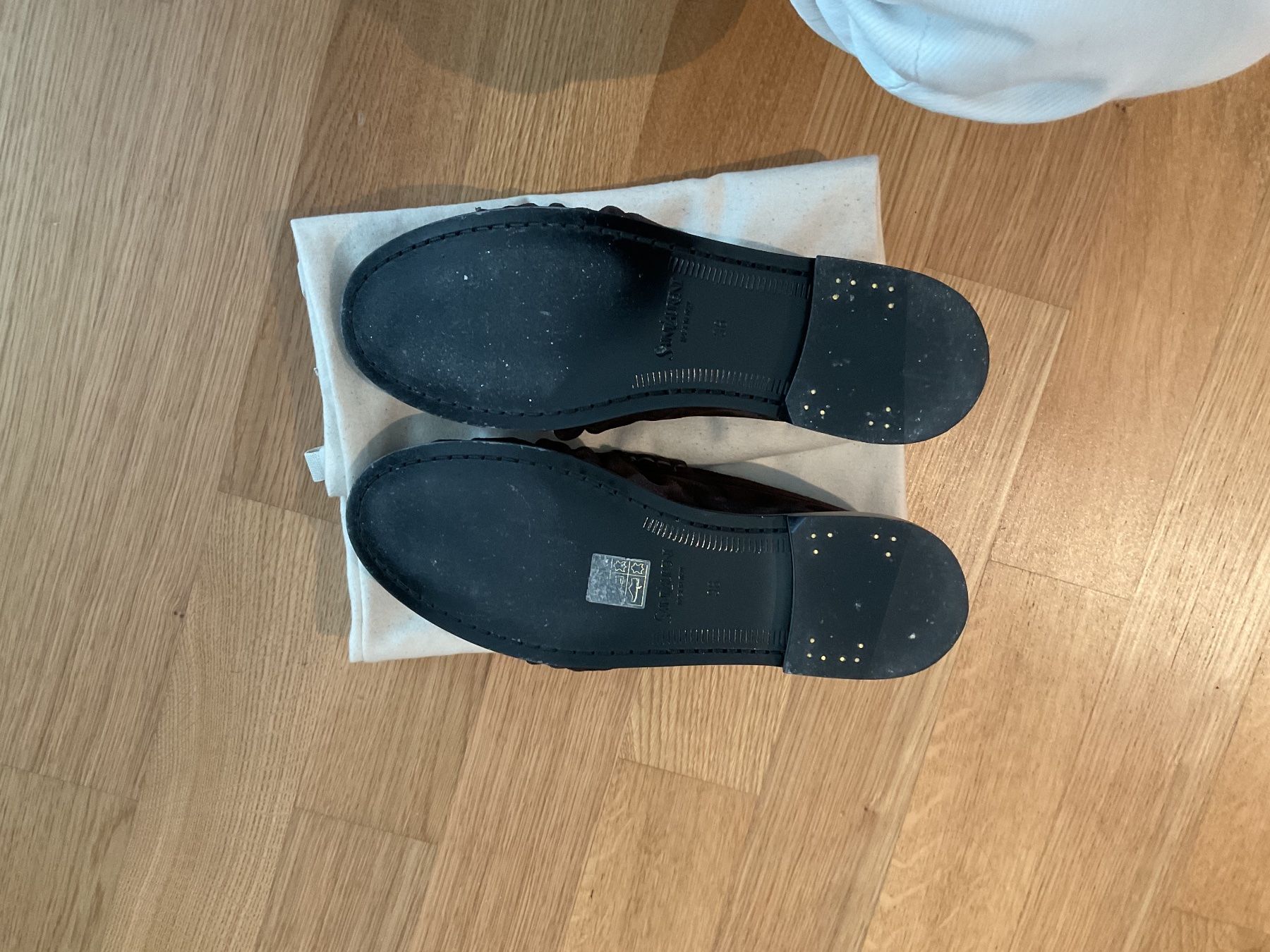 Scarpe da donna: Saint Laurent Loafers – Usato da Meggen venduto da ros_bpm7 1