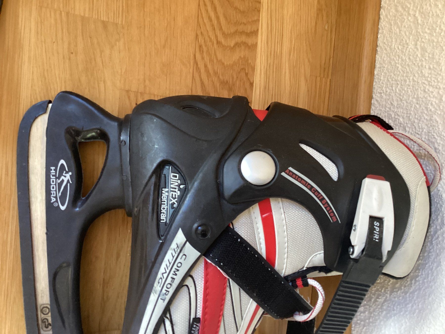 Schlittschuhe: Schlittschuhe – Gebraucht aus Wettingen von F.Buergisser 3