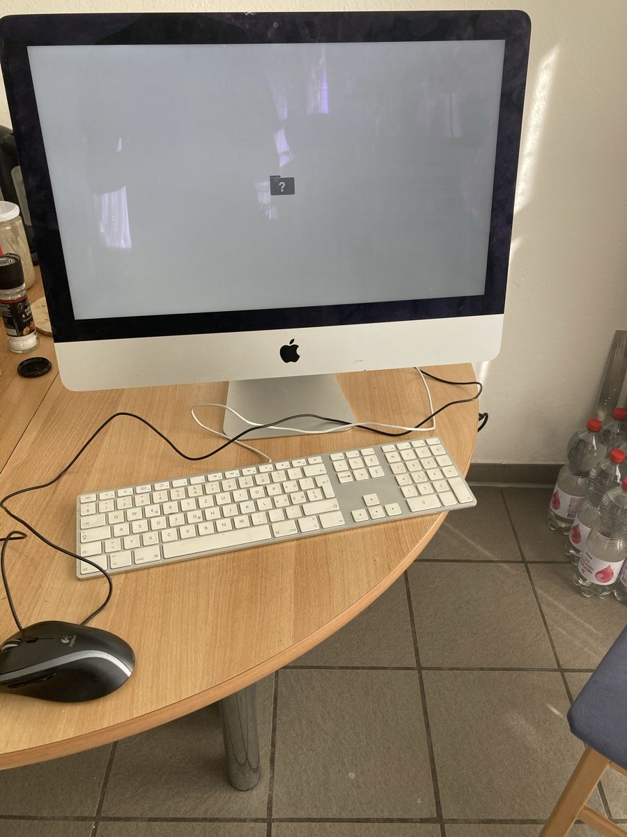Apple PC: iMac 21.5“  – Difettoso da Flawil venduto da rcnkr