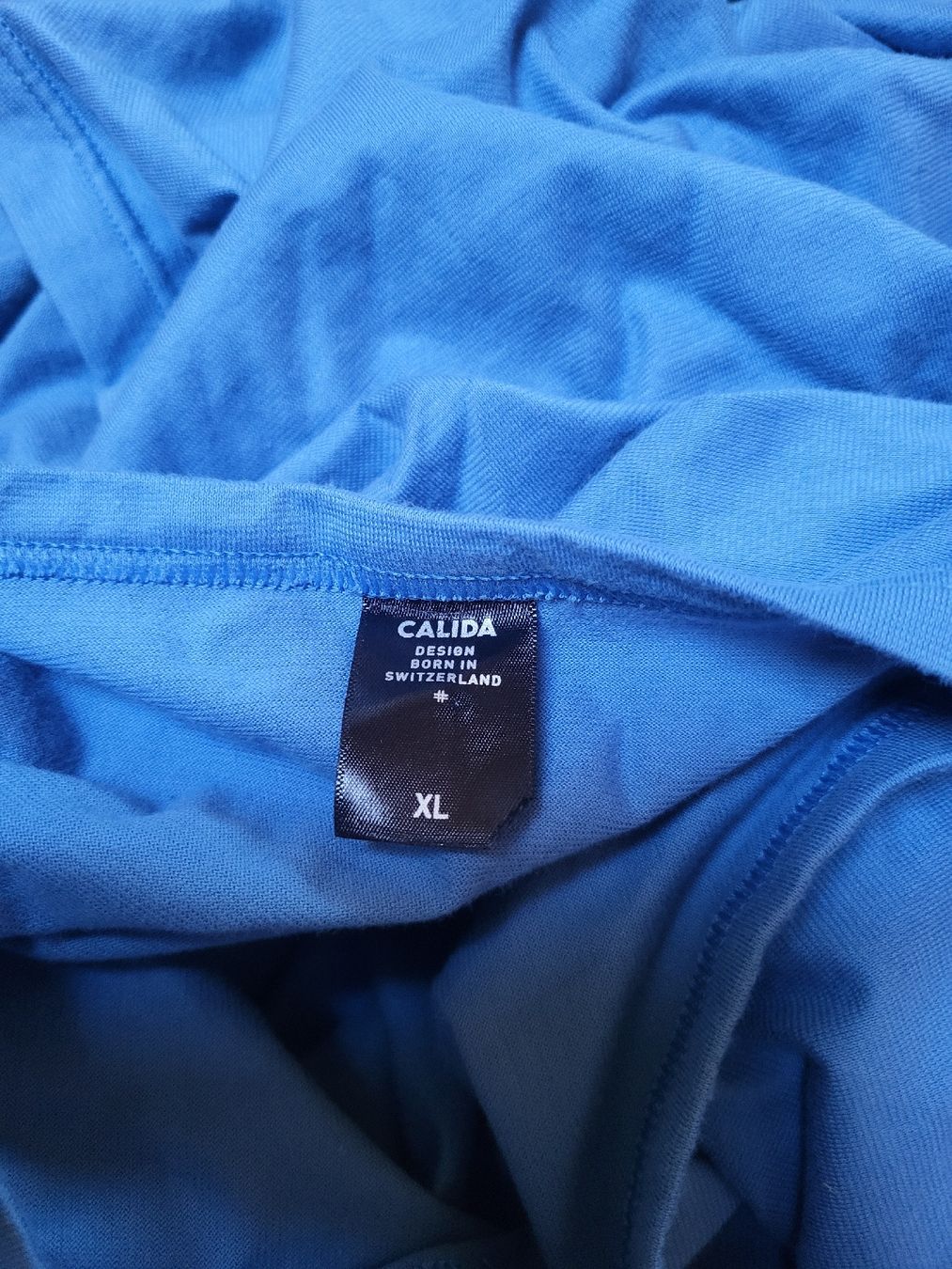 Calida T-shirt: Blaues Calida-T-Shirt – Nuovo (secondo la descrizione) da Zweisimmen venduto da Adorable 2