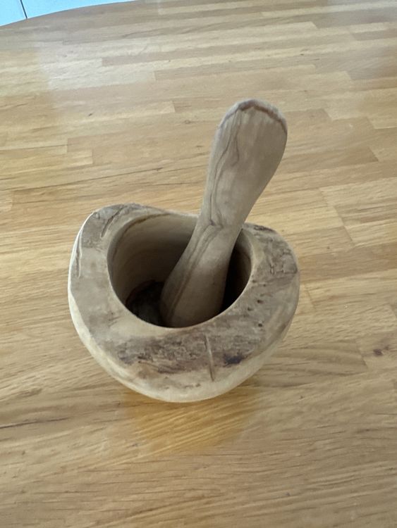 BeldiNest Mortaio E Pestello In Legno D'Ulivo – 1 Litro, Fatto A Mano In Tunisia, Legno Naturale Lucido, Per Spezie E Erbe, Regalo Artigianale Unico
