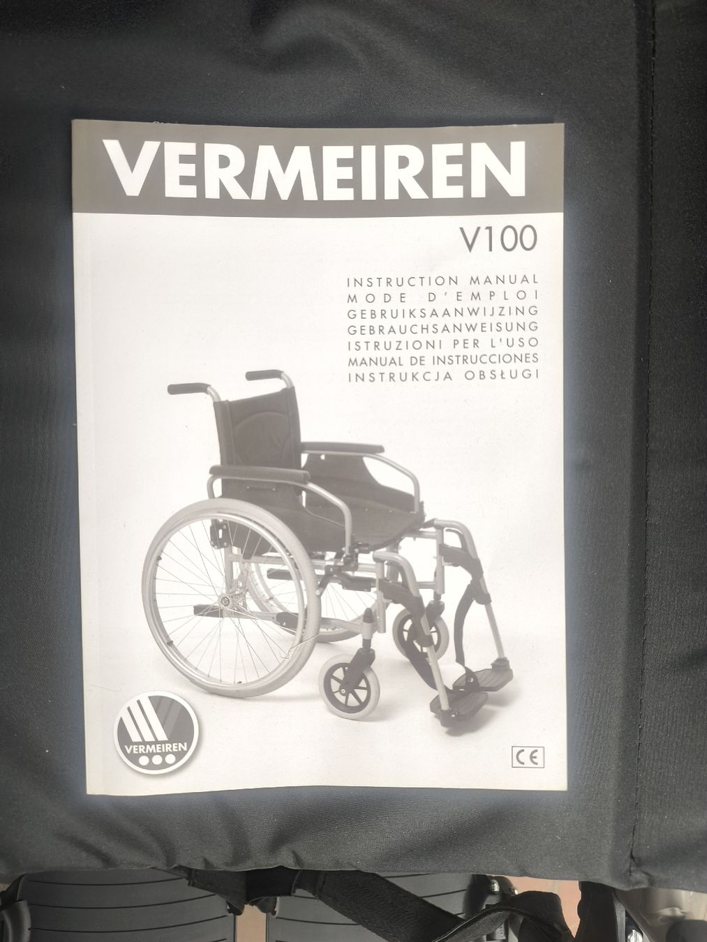 Sedie a rotelle: Rollstuhl V100 Sitzbreite 50cm NEU – Nuovo (secondo la descrizione) da Allschwil venduto da BezoBezo 2