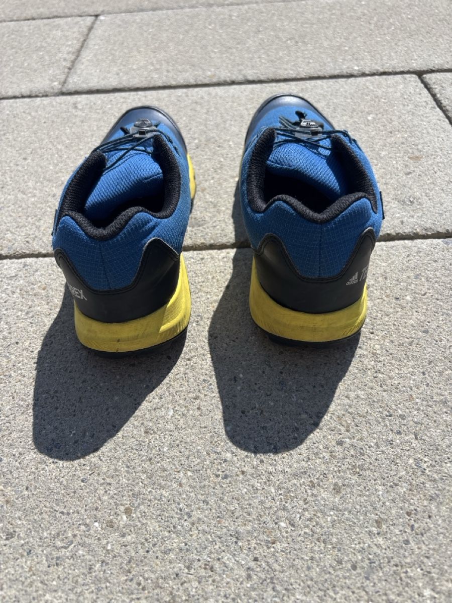 Adidas Chaussures garçon: Adidas Terrex CoreTex Trekkingschuhe, Grösse 37 1/3 – D'occasion à Wohlen AG par Michi761 2
