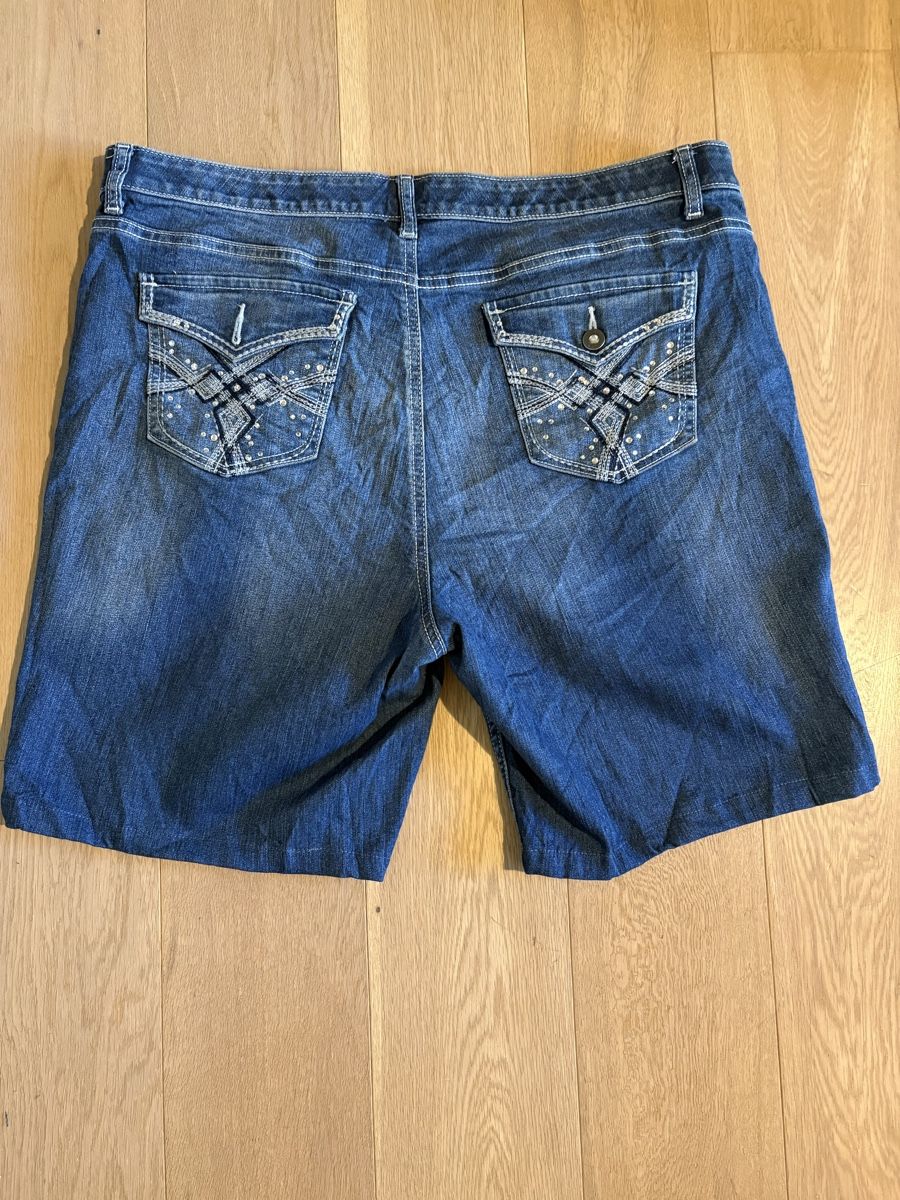 Jeans: Y2K Jeans-Shorts – Usato da Riehen venduto da vintage_basel