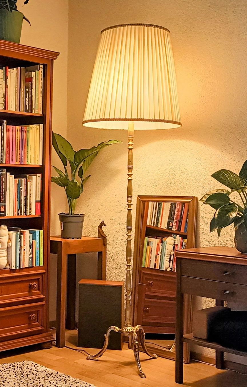 Lampes: Antike Stehlampe – D'occasion à Zürich par JoseVila